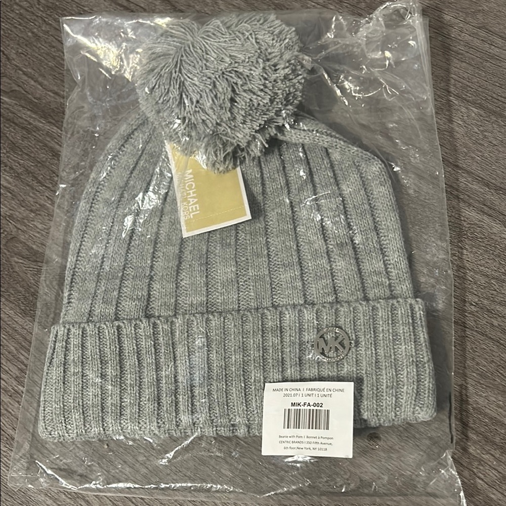 • Michael Kors • Gray Pom-Pom Beanie